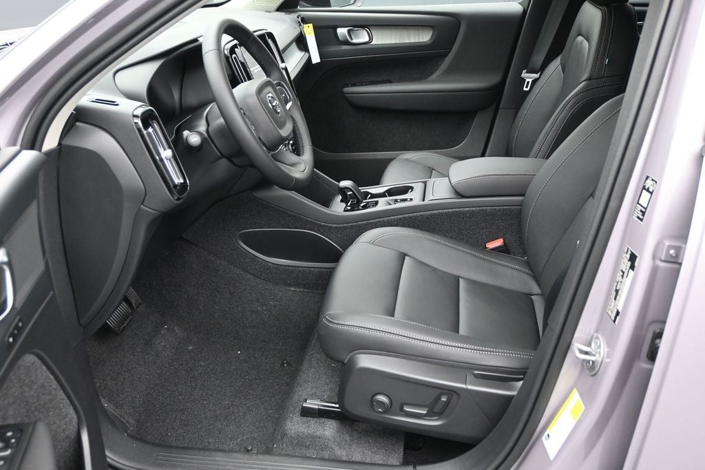 2026 Volvo XC40 B5 Core