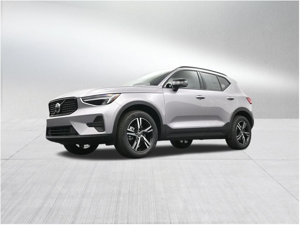 2026 Volvo XC40 B5 Core