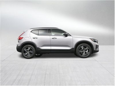 2026 Volvo XC40 B5 Core
