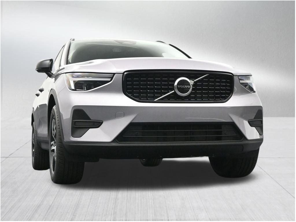2026 Volvo XC40 B5 Core