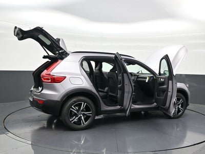 2026 Volvo XC40 B5 Core