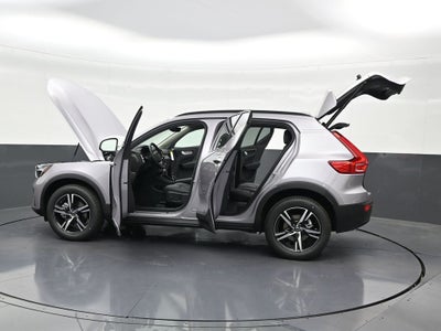 2026 Volvo XC40 B5 Core