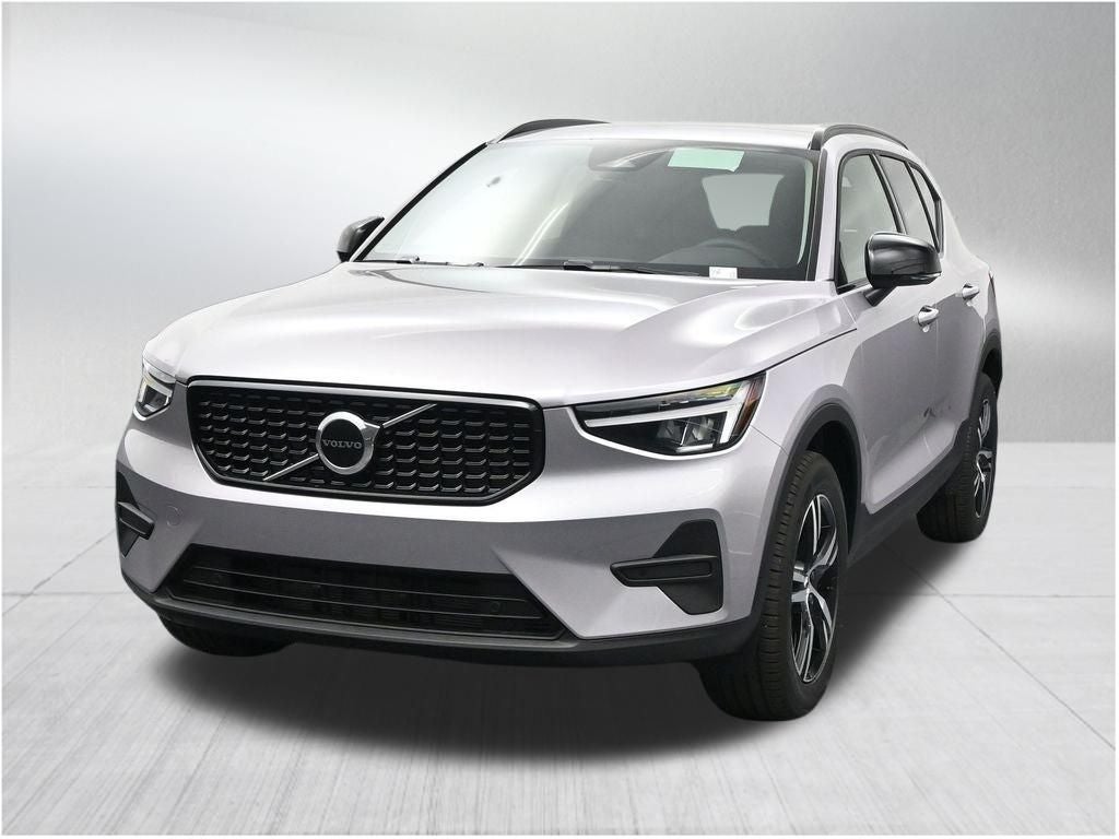 2026 Volvo XC40 B5 Core