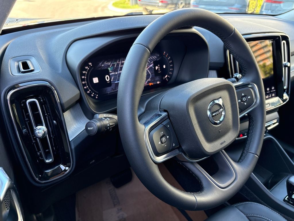 2026 Volvo XC40 B5 Core