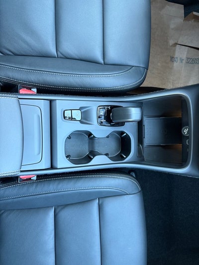 2026 Volvo XC40 B5 Core