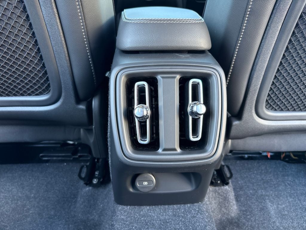 2026 Volvo XC40 B5 Core