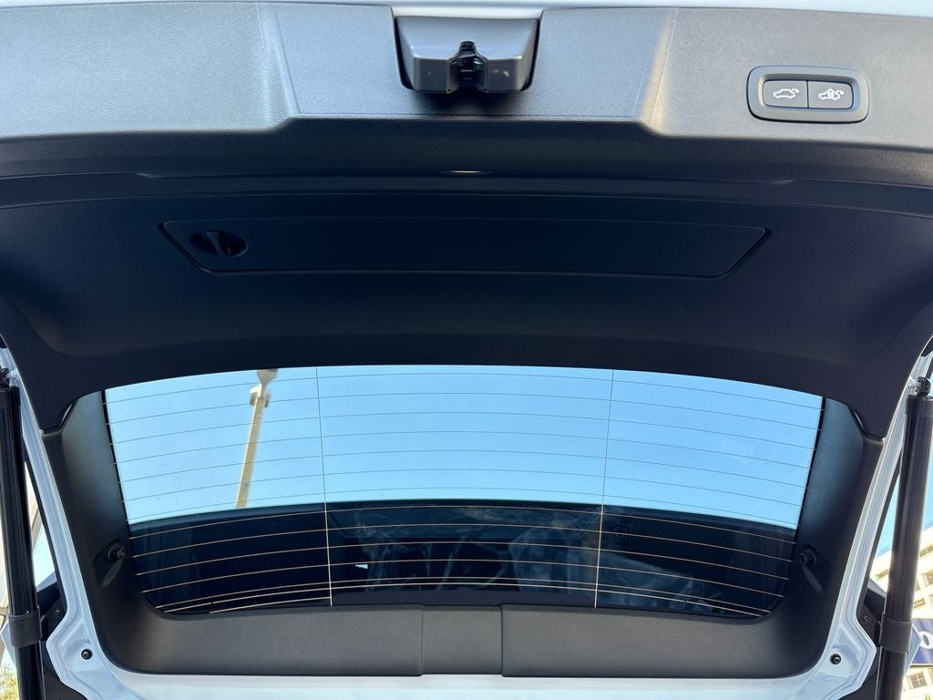 2026 Volvo XC40 B5 Core