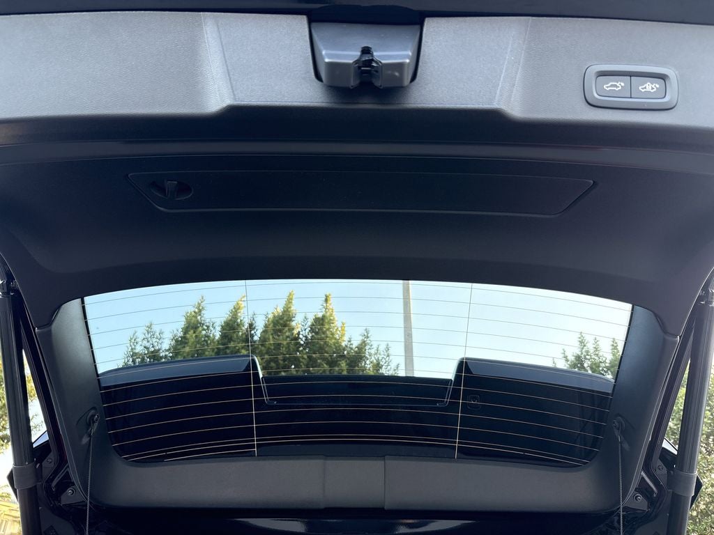 2026 Volvo XC40 B5 Ultra