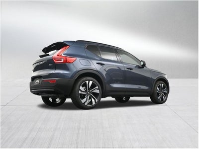2026 Volvo XC40 B5 Ultra