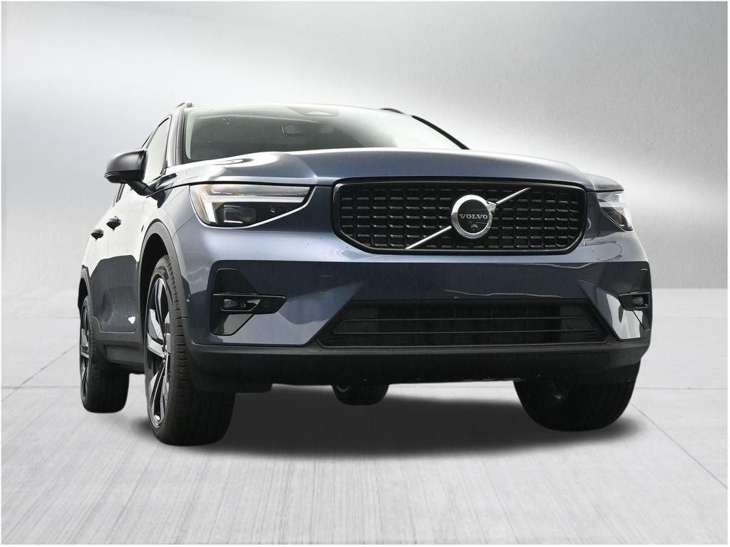 2026 Volvo XC40 B5 Ultra
