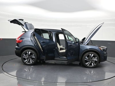 2026 Volvo XC40 B5 Ultra