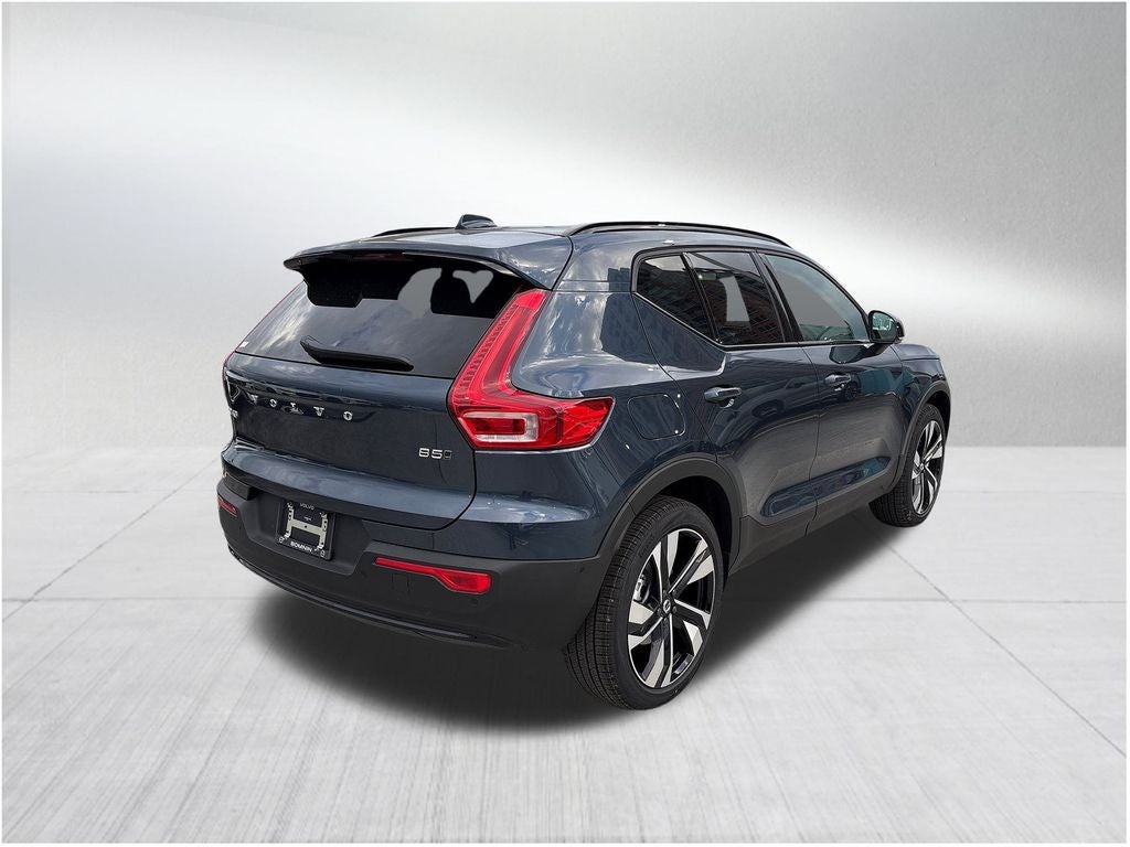 2026 Volvo XC40 B5 Ultra