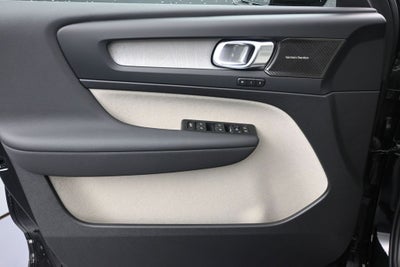 2026 Volvo XC40 B5 Ultra