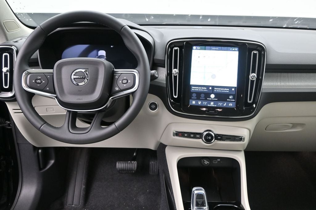 2026 Volvo XC40 B5 Ultra