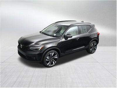 2026 Volvo XC40 B5 Ultra