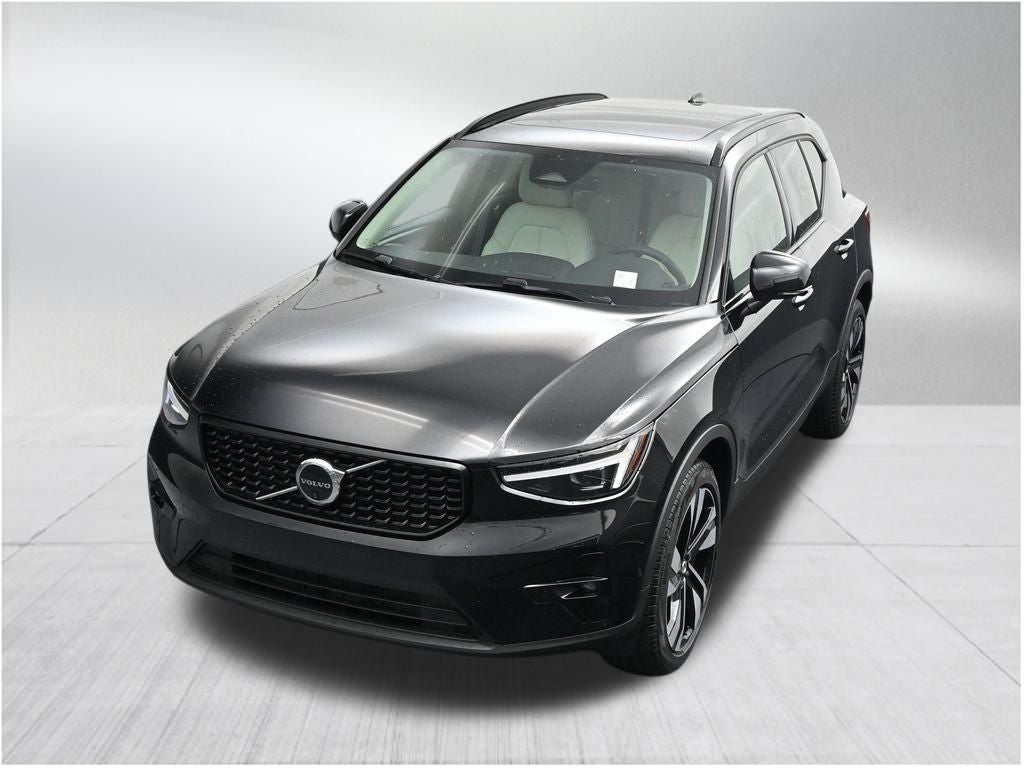 2026 Volvo XC40 B5 Ultra