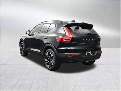 2026 Volvo XC40 B5 Ultra