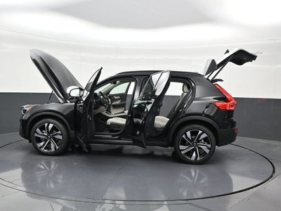 2026 Volvo XC40 B5 Ultra