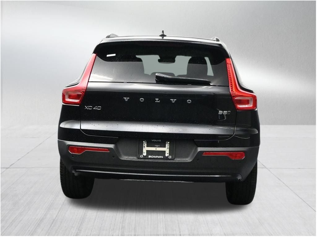 2026 Volvo XC40 B5 Ultra
