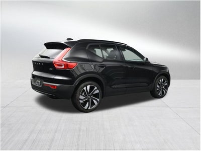 2026 Volvo XC40 B5 Ultra