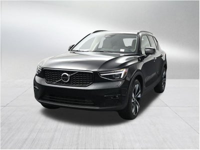 2026 Volvo XC40 B5 Ultra
