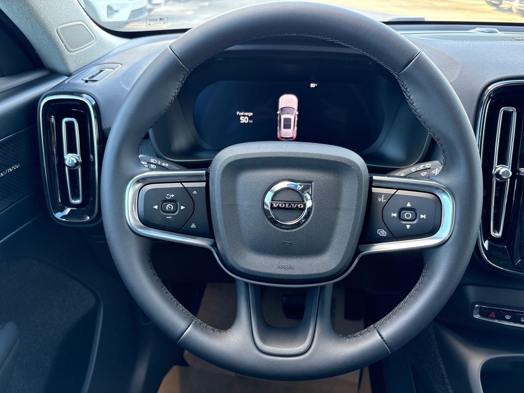 2026 Volvo XC40 B5 Ultra
