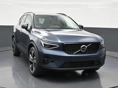 2026 Volvo XC40 B5 Ultra