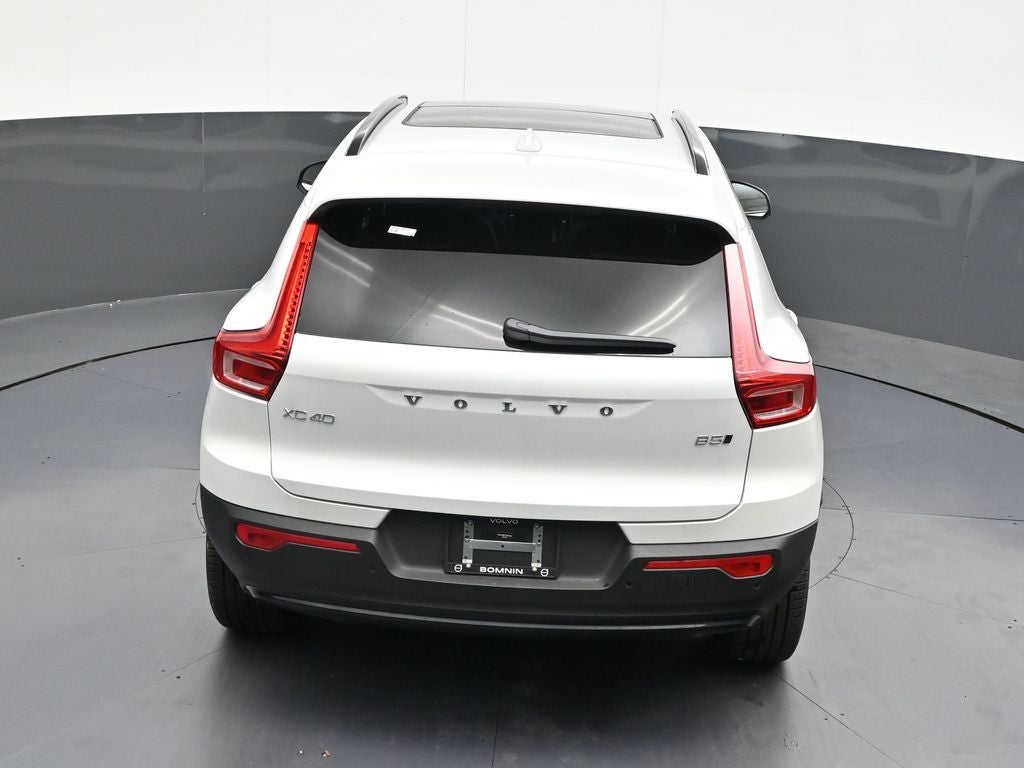 2026 Volvo XC40 B5 Ultra