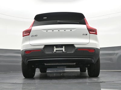 2026 Volvo XC40 B5 Ultra