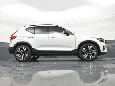 2026 Volvo XC40 B5 Ultra