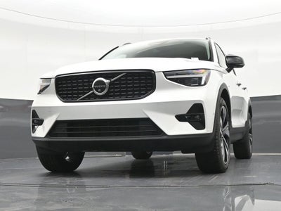 2026 Volvo XC40 B5 Ultra