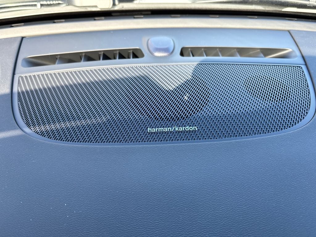 2026 Volvo XC40 B5 Ultra