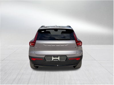 2026 Volvo XC40 B5 Ultra