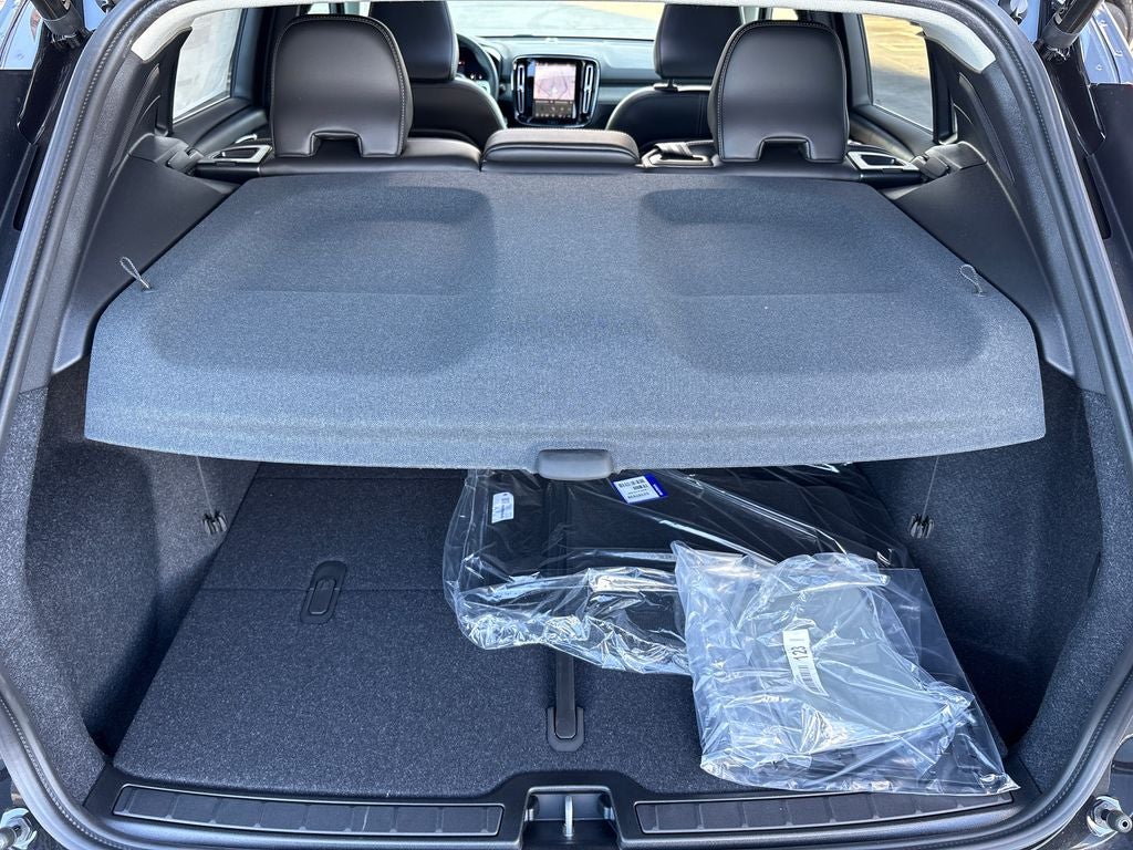 2026 Volvo XC40 B5 Ultra