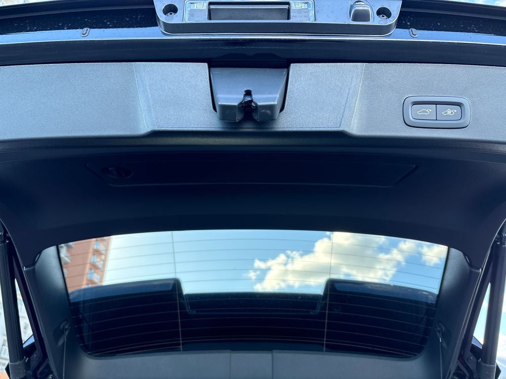 2026 Volvo XC40 B5 Ultra