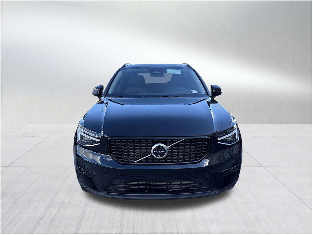 2026 Volvo XC40 B5 Ultra