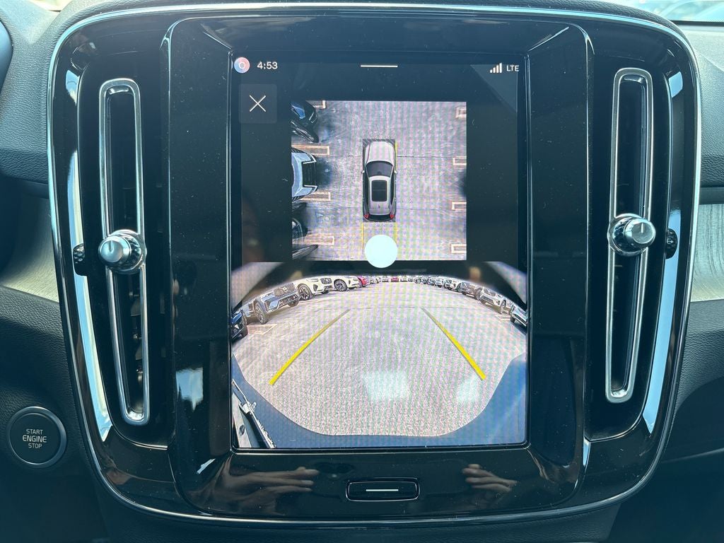 2026 Volvo XC40 B5 Ultra