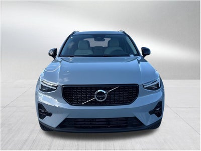 2026 Volvo XC40 B5 Ultra