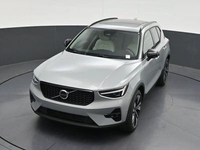 2026 Volvo XC40 B5 Ultra