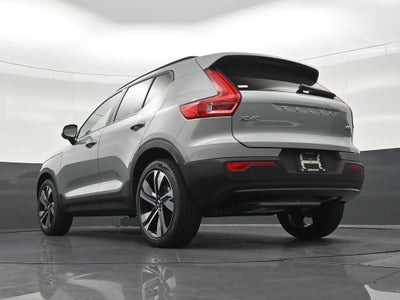 2026 Volvo XC40 B5 Ultra