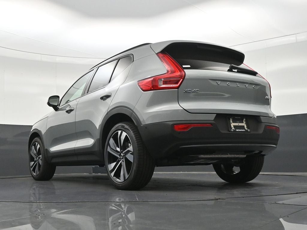 2026 Volvo XC40 B5 Ultra