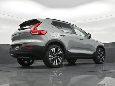 2026 Volvo XC40 B5 Ultra