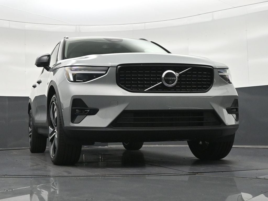 2026 Volvo XC40 B5 Ultra