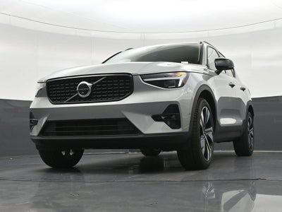 2026 Volvo XC40 B5 Ultra