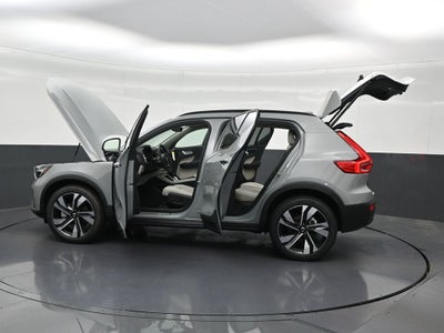 2026 Volvo XC40 B5 Ultra