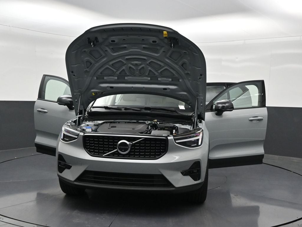 2026 Volvo XC40 B5 Ultra