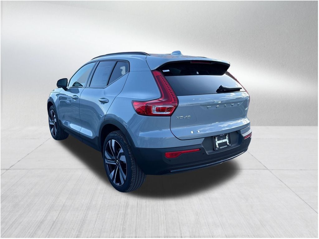 2026 Volvo XC40 B5 Ultra