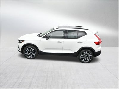 2026 Volvo XC40 B5 Ultra