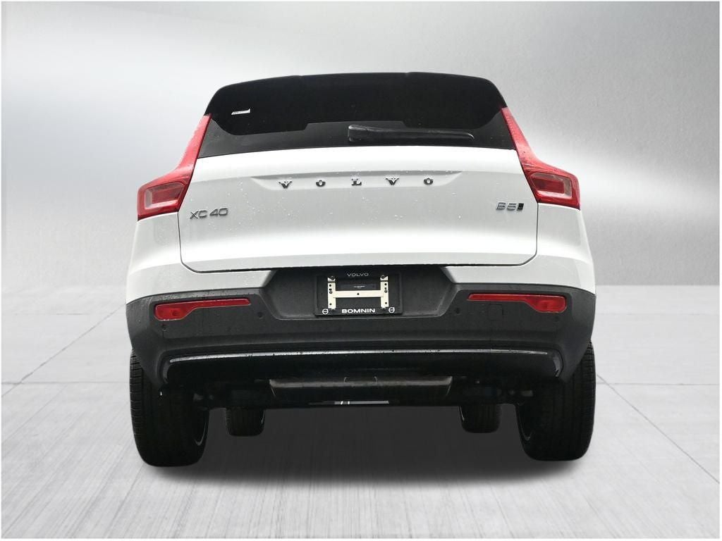2026 Volvo XC40 B5 Ultra