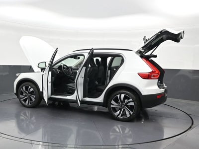 2026 Volvo XC40 B5 Ultra